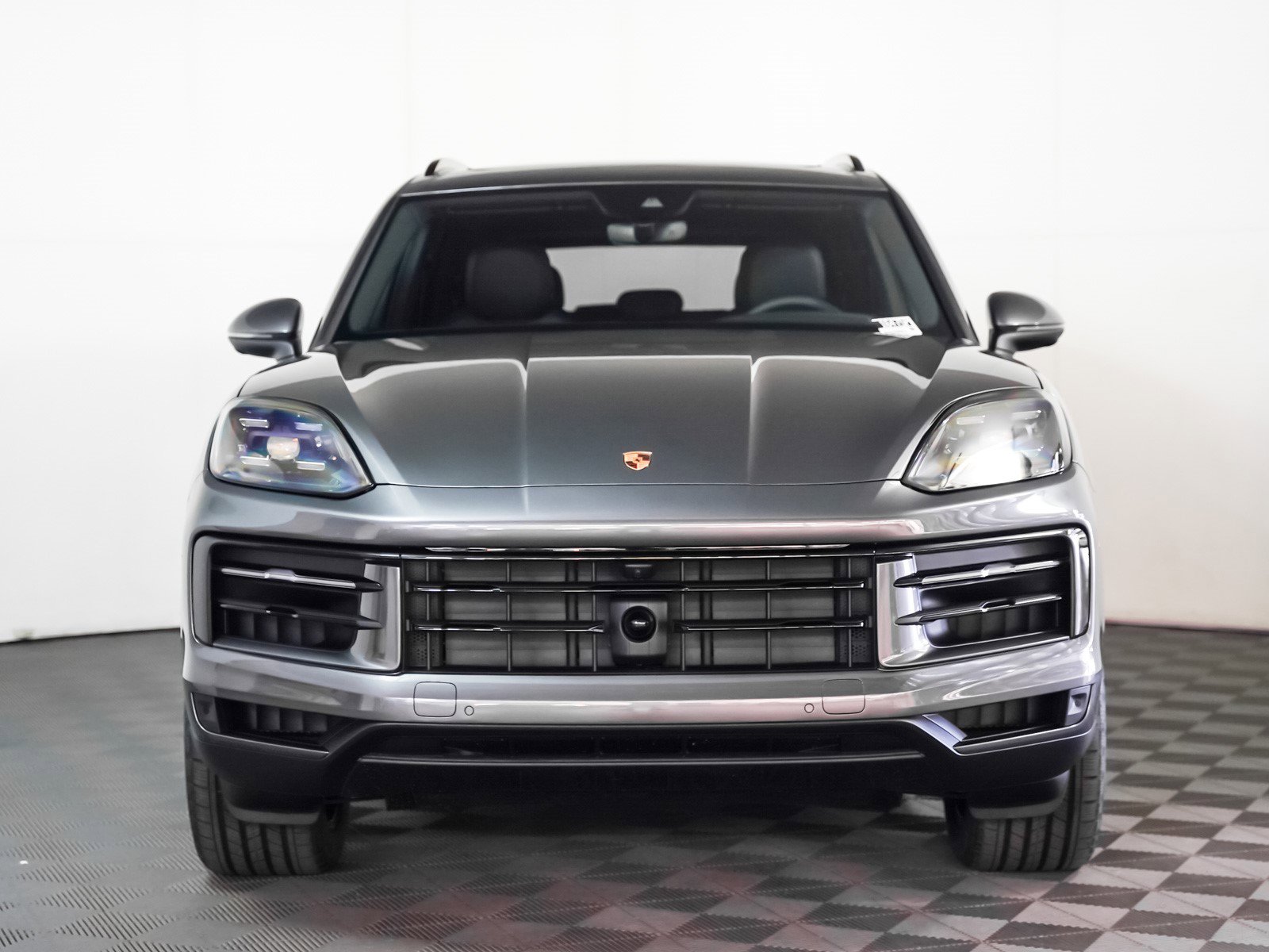 2025 Porsche Cayenne photo 7