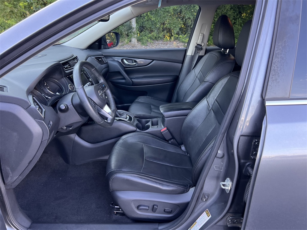 2019 Nissan Rogue SL photo 17