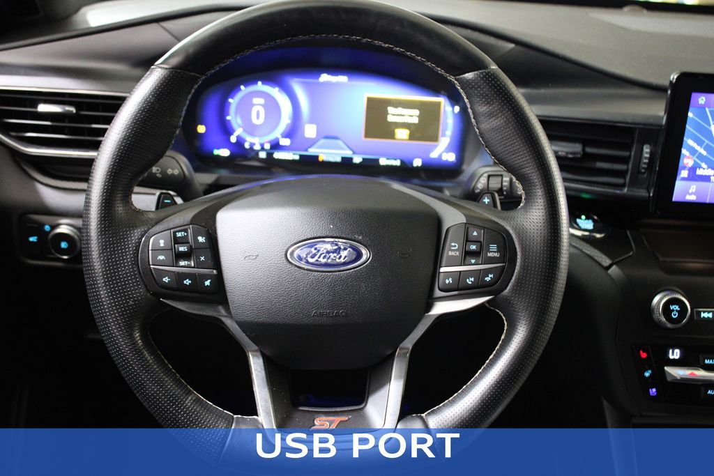 2020 Ford Explorer ST photo 4