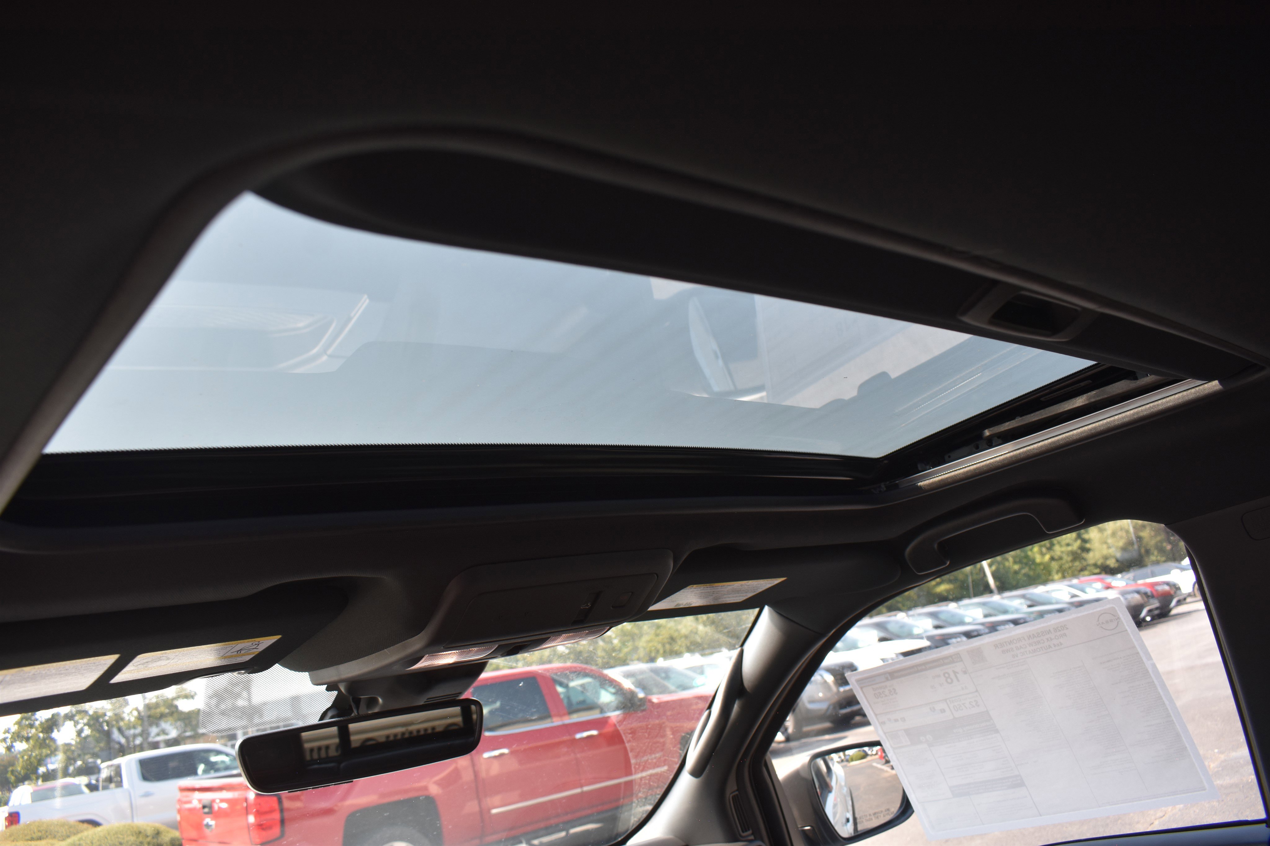 2026 Nissan Frontier Crew Cab PRO-4X photo 8
