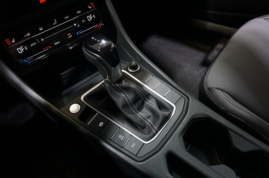 2025 Volkswagen Jetta 1.5T SE photo 16