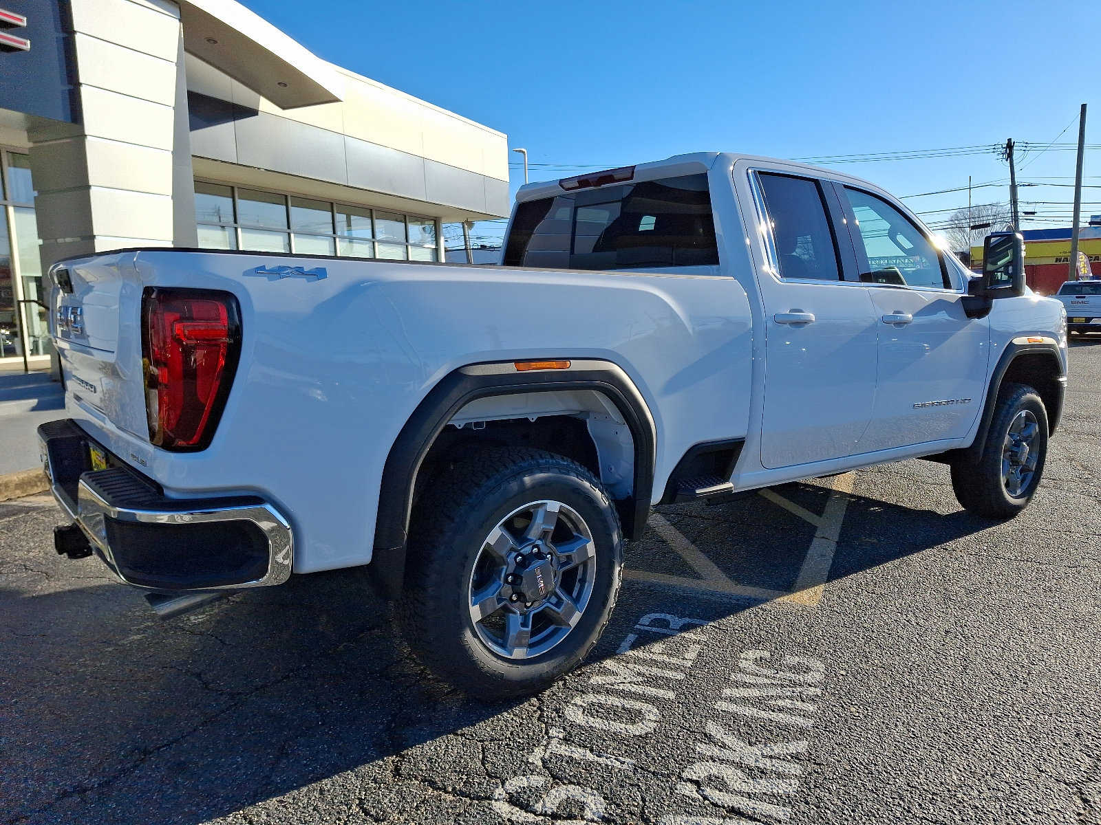 2025 Gmc Sierra 2500 HD SLE photo 4