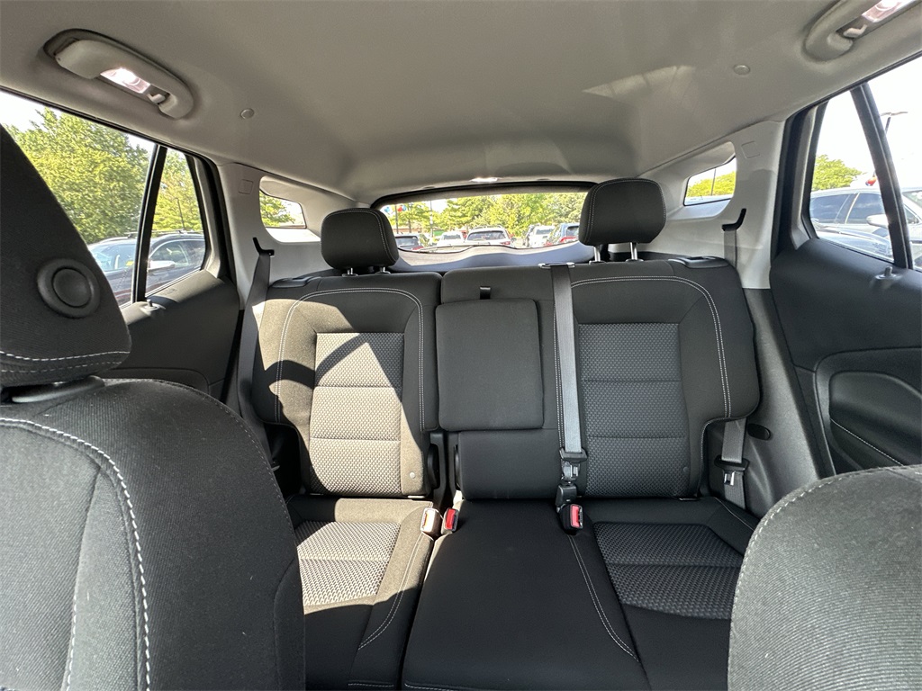 2024 GMC TERRAIN - Image 17