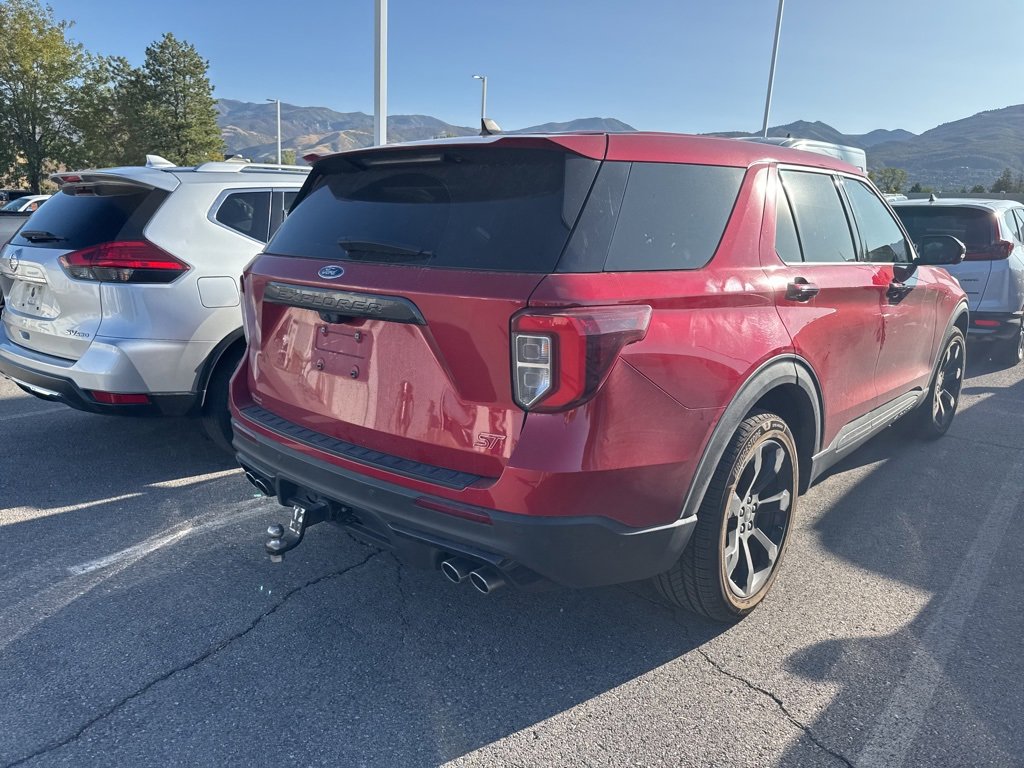 2021 Ford Explorer ST photo 9