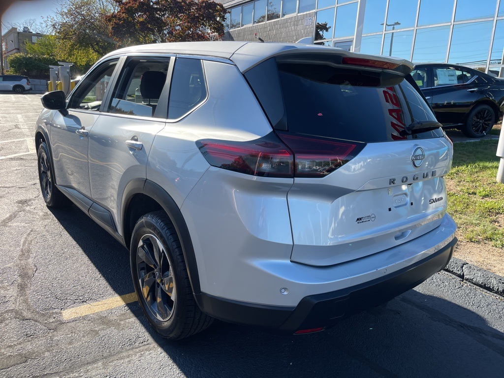 2024 Nissan Rogue SV photo 3