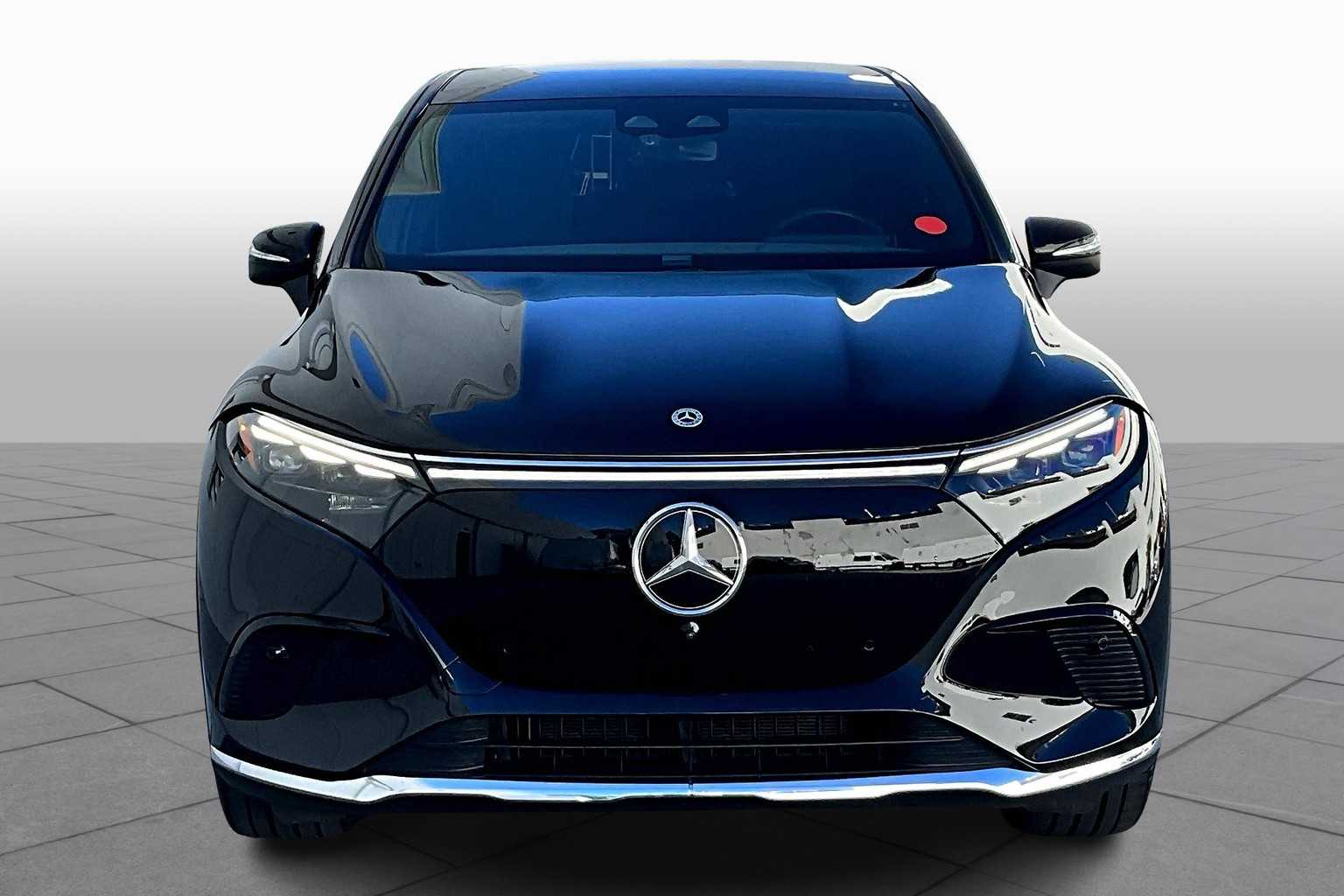 2023 Mercedes Benz EQS SUV 450 photo 3