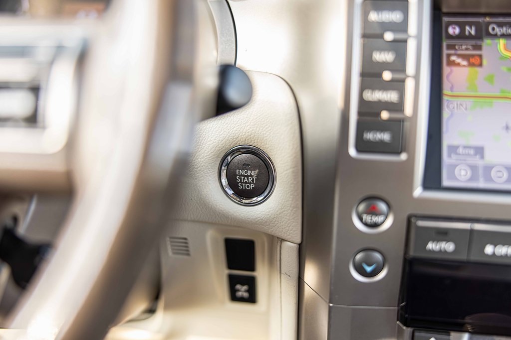 2017 LEXUS GX - Image 27