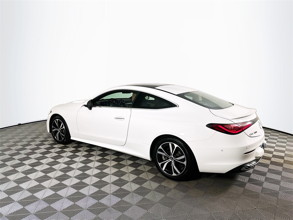 2024 Mercedes Benz CLE 300 photo 4