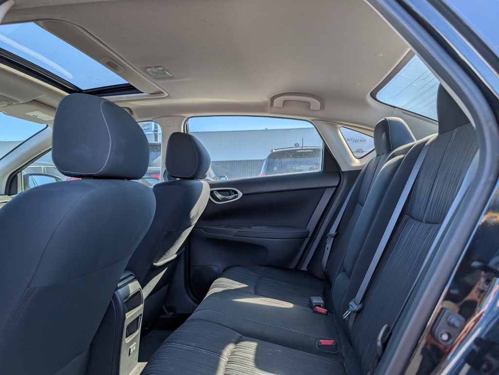 2018 Nissan Sentra SV photo 8