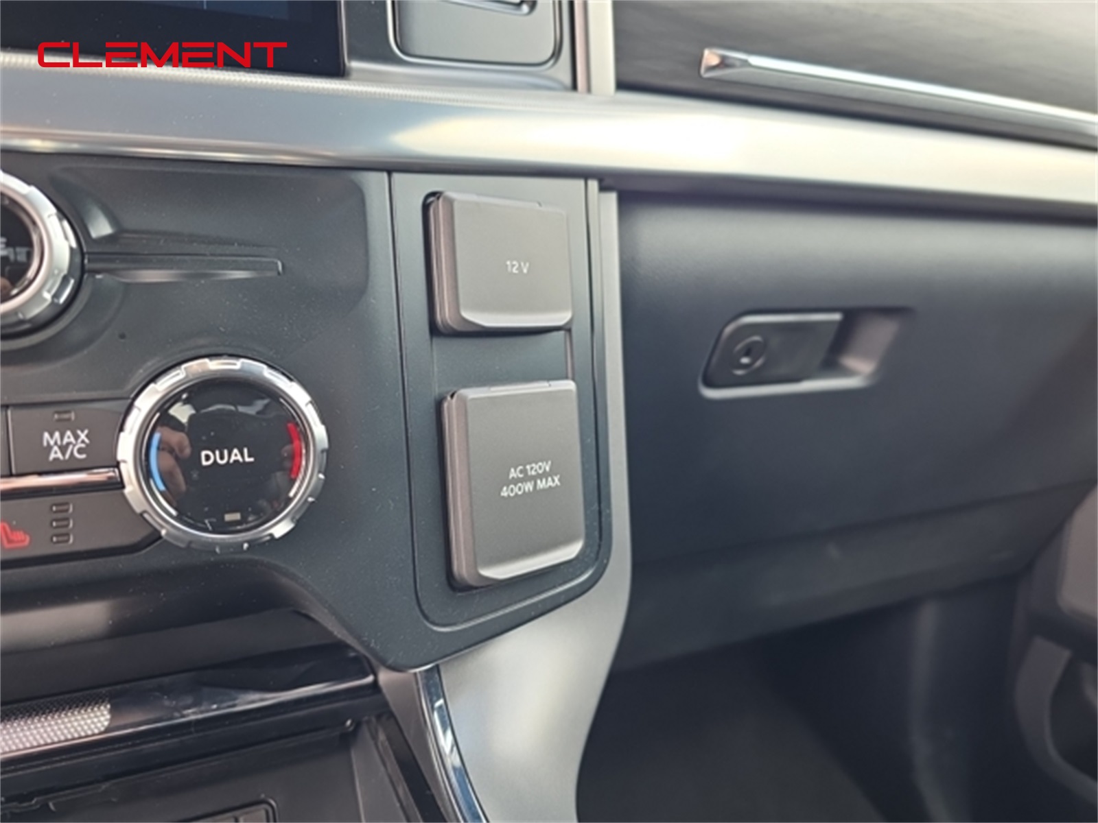 2025 Ford F-150 Lariat photo 18