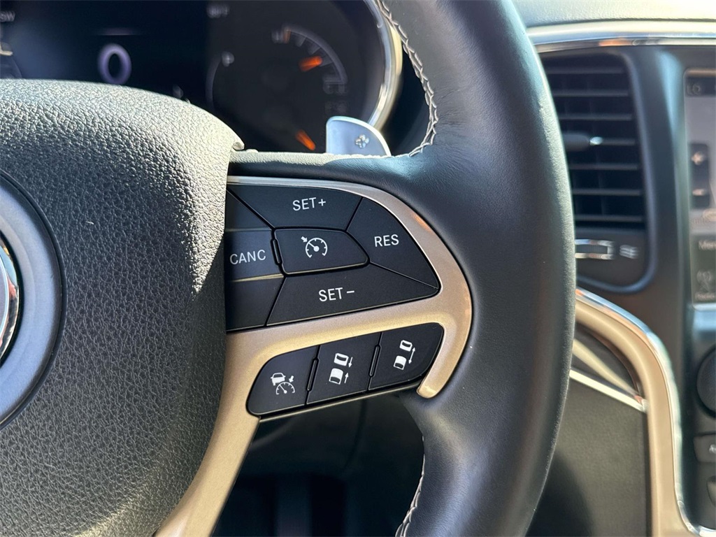 2014 Jeep Grand Cherokee Overland photo 22