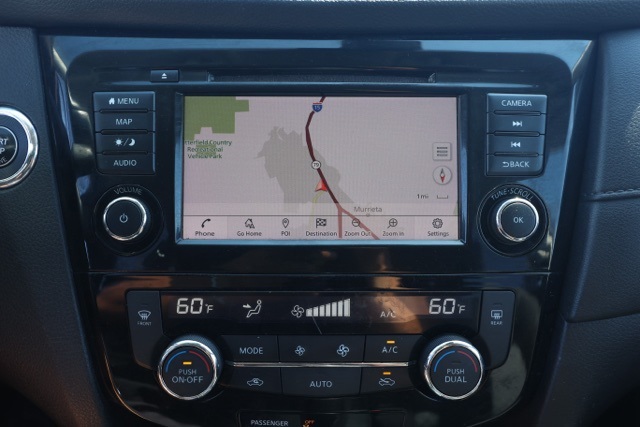 2020 Nissan Rogue SV photo 28