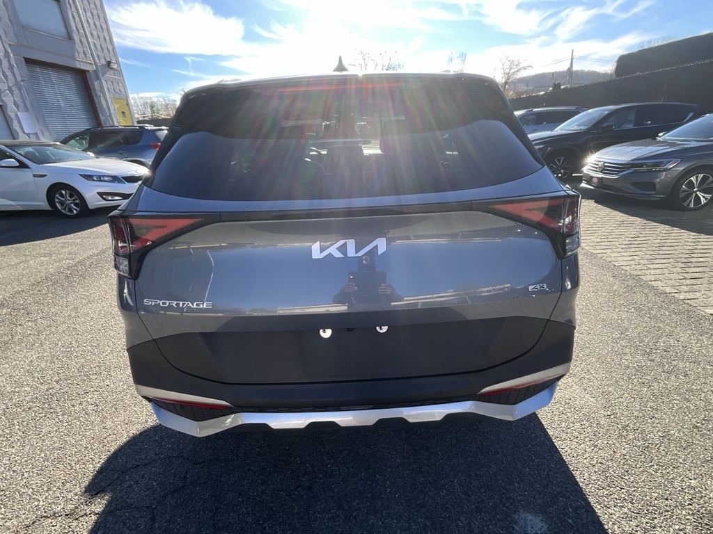 2023 Kia Sportage EX photo 4