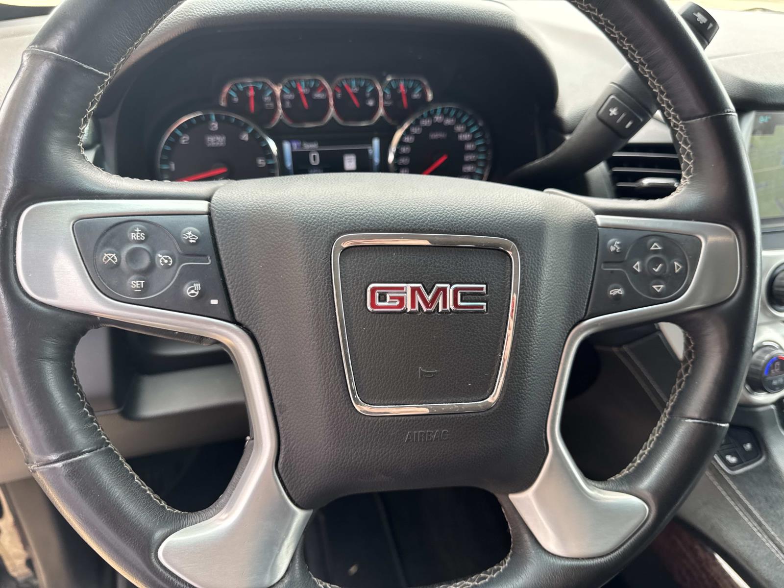 2017 Gmc Yukon SLT photo 21