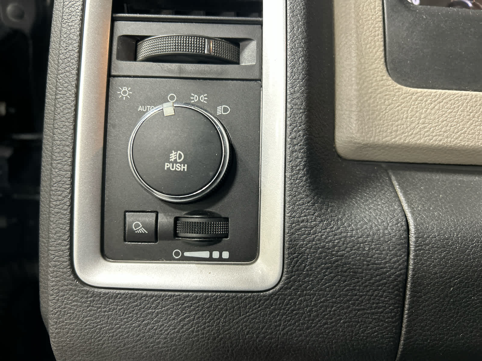 2012 Ram 2500 Outdoorsman photo 2