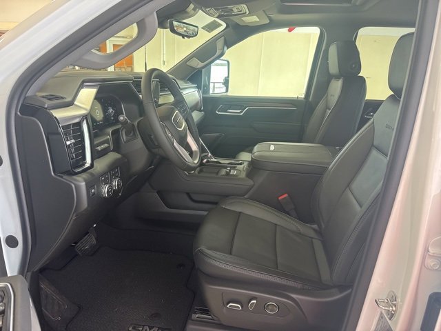 2026 Gmc Sierra 2500 HD Denali photo 3