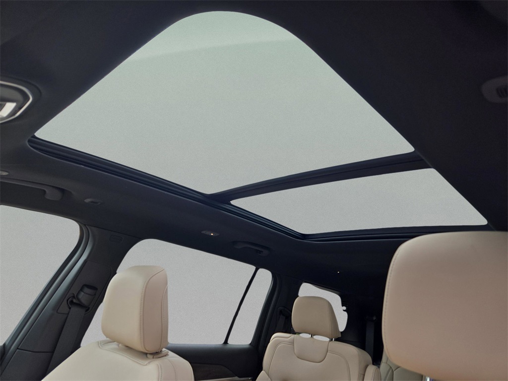 2025 Jeep Grand Cherokee Limited photo 16