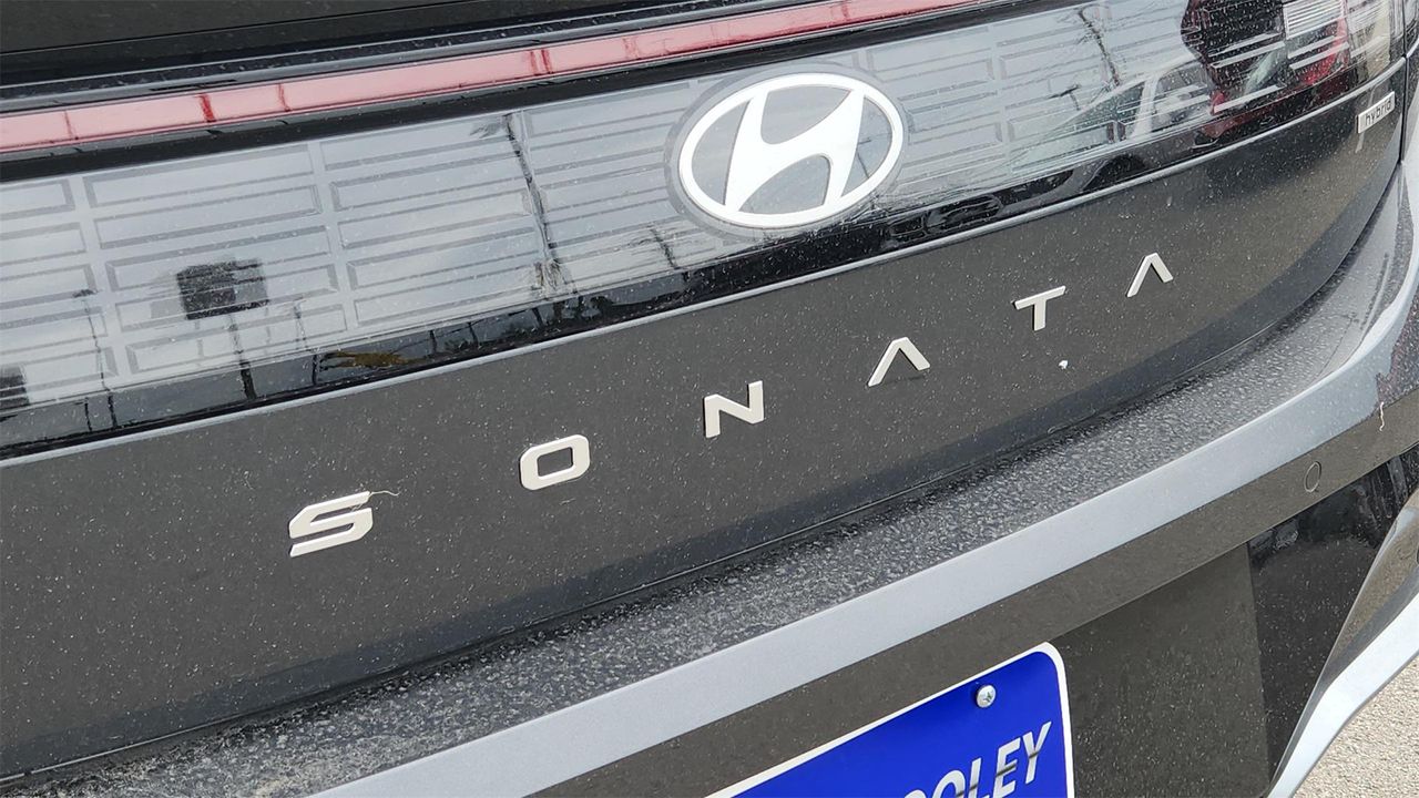 2025 Hyundai Sonata Hybrid Limited photo 26