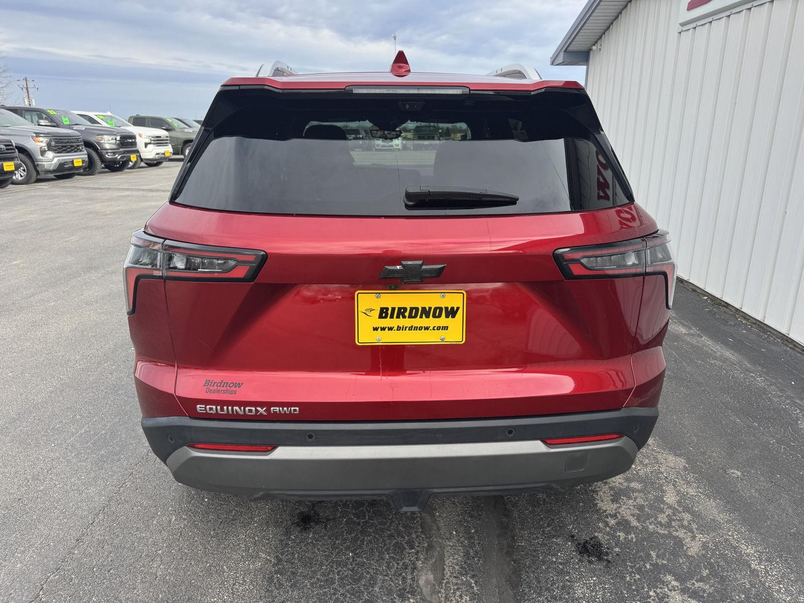 2025 Chevrolet Equinox LT photo 4