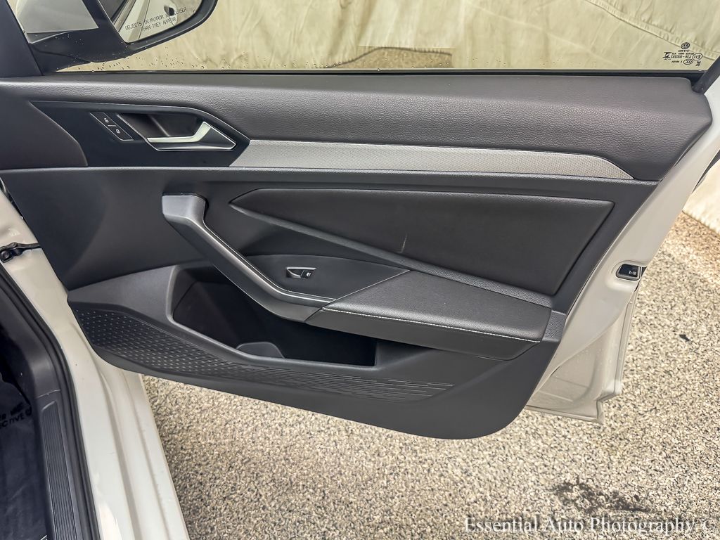 2024 VOLKSWAGEN JETTA - Image 23