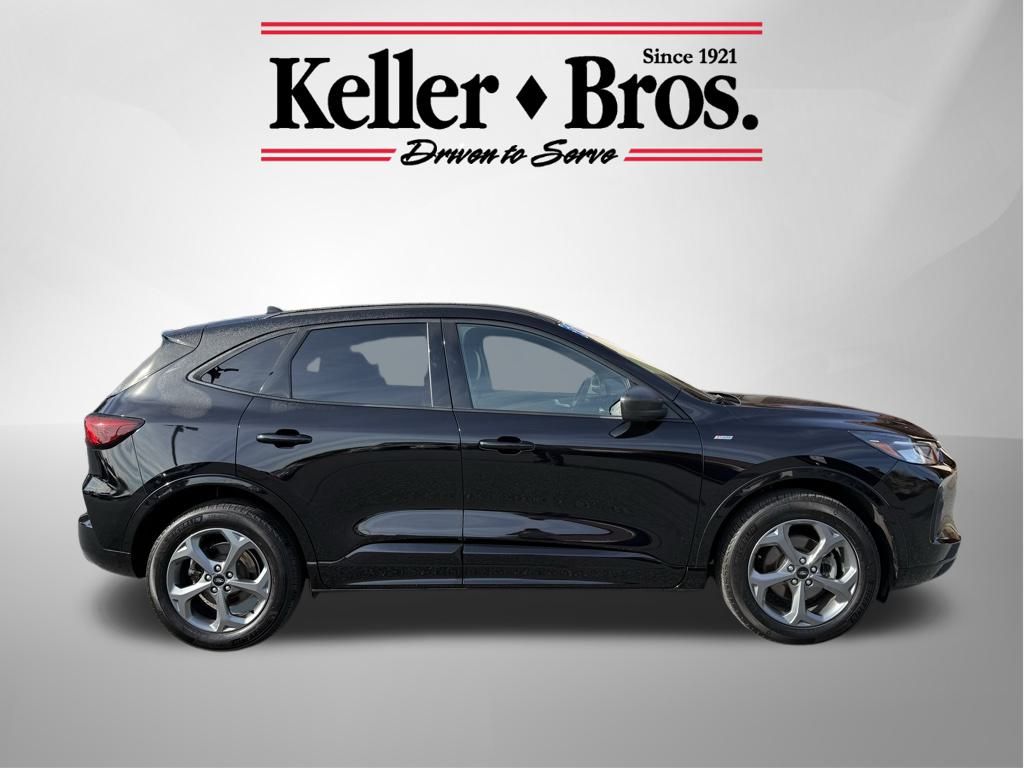 2023 Ford Escape ST-Line photo 7