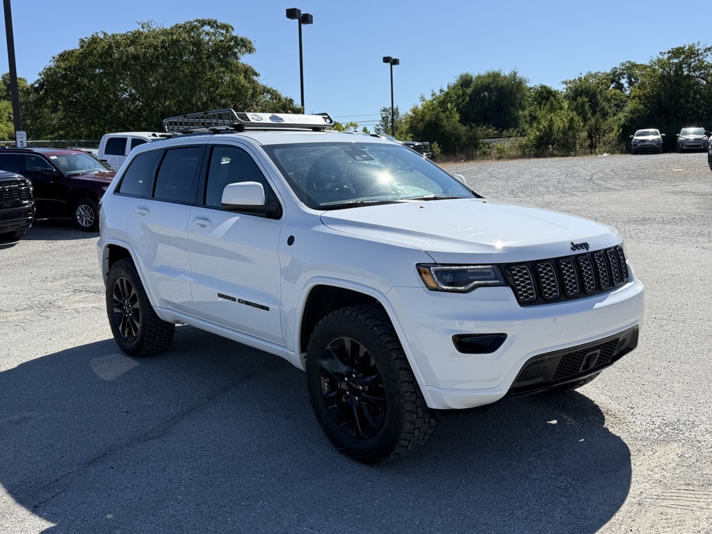 2021 Jeep Grand Cherokee Laredo X photo 4