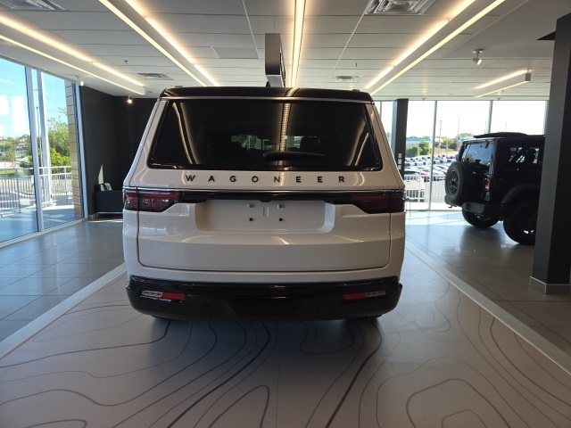 2025 Jeep Wagoneer Series III photo 4