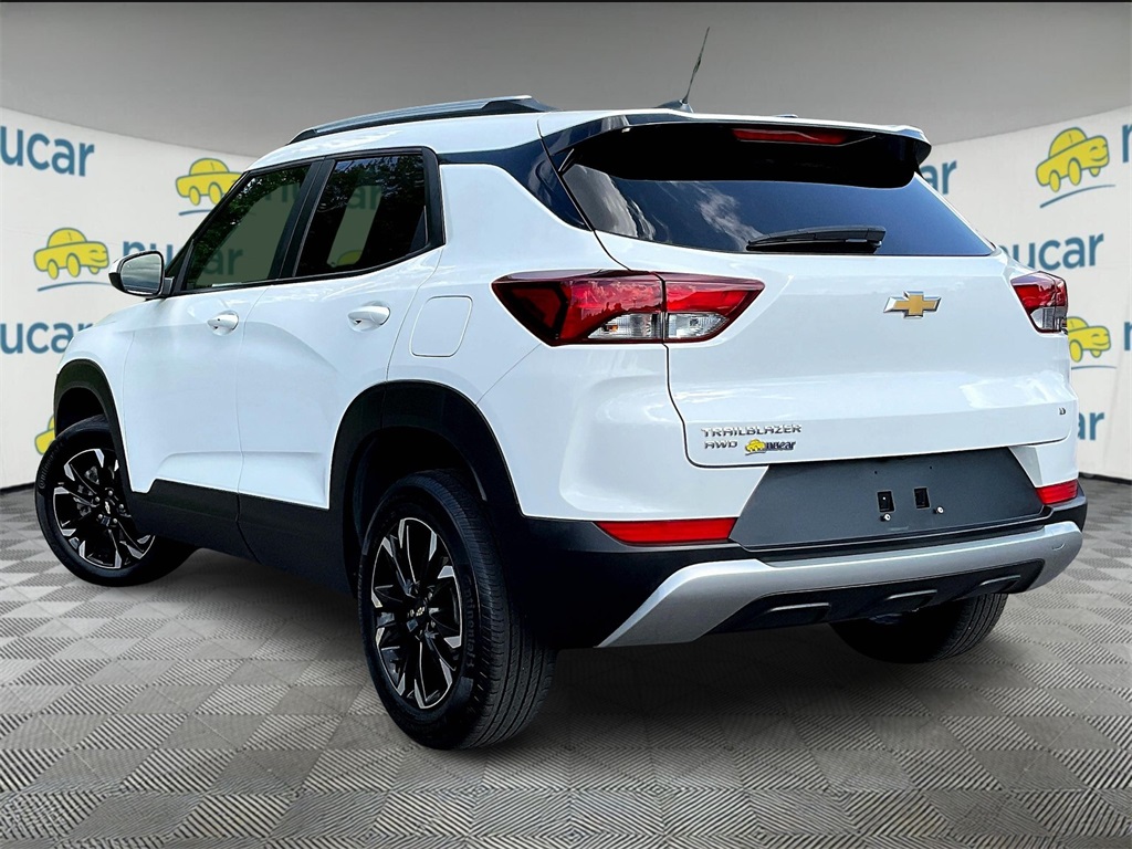 2023 Chevrolet Trailblazer LT photo 4