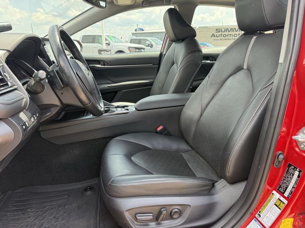 2021 Toyota Camry XSE photo 7