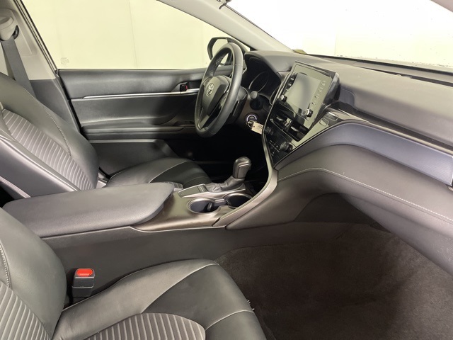 2024 Toyota Camry SE photo 13