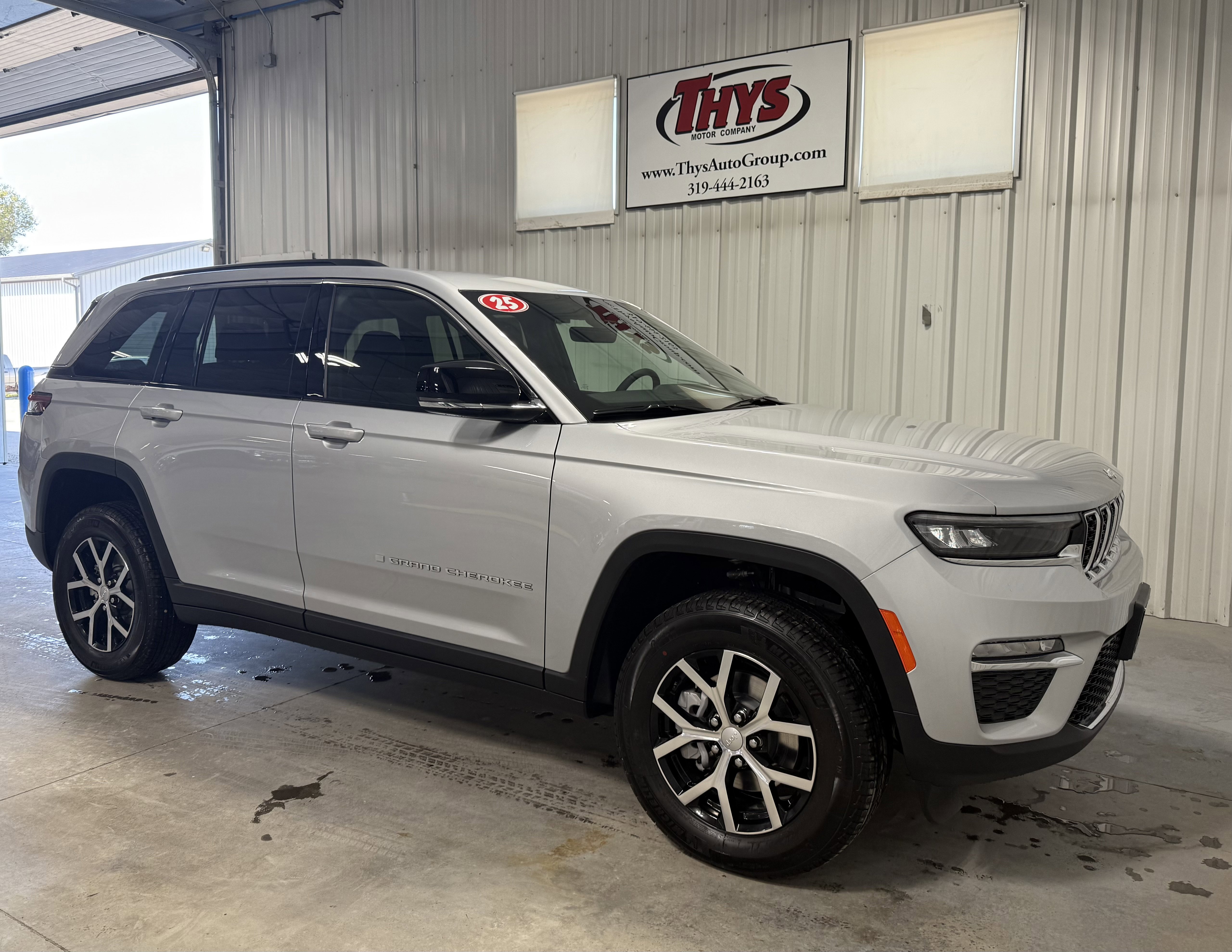2025 Jeep Grand Cherokee Limited's photo