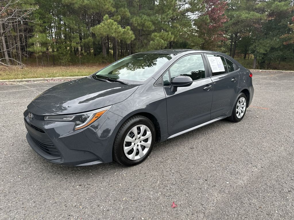 2024 Toyota Corolla LE photo 4