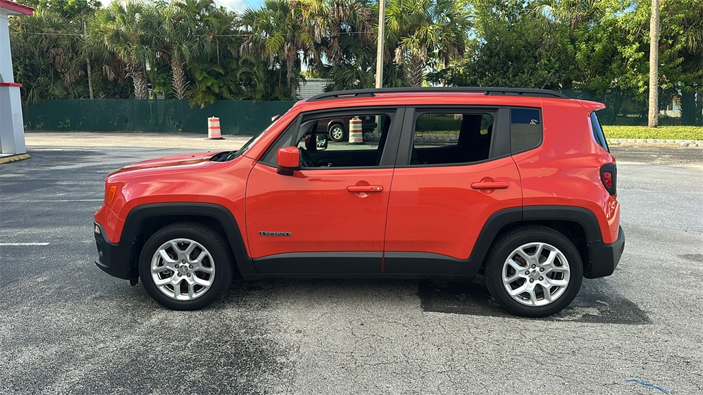 2017 Jeep Renegade Latitude North Edition photo 4