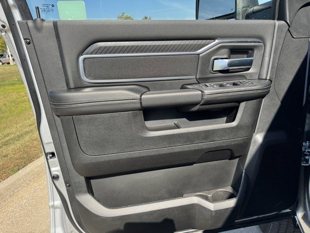 2026 Ram 2500 Big Horn photo 7