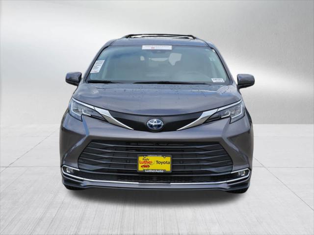 Certified 2023 Toyota Sienna XLE with VIN 5TDYRKEC5PS158672 for sale in Golden Valley, Minnesota
