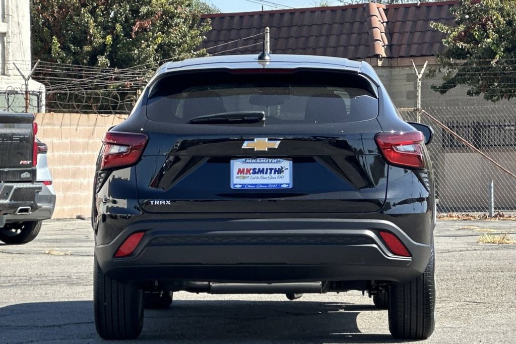2026 Chevrolet Trax LS photo 5