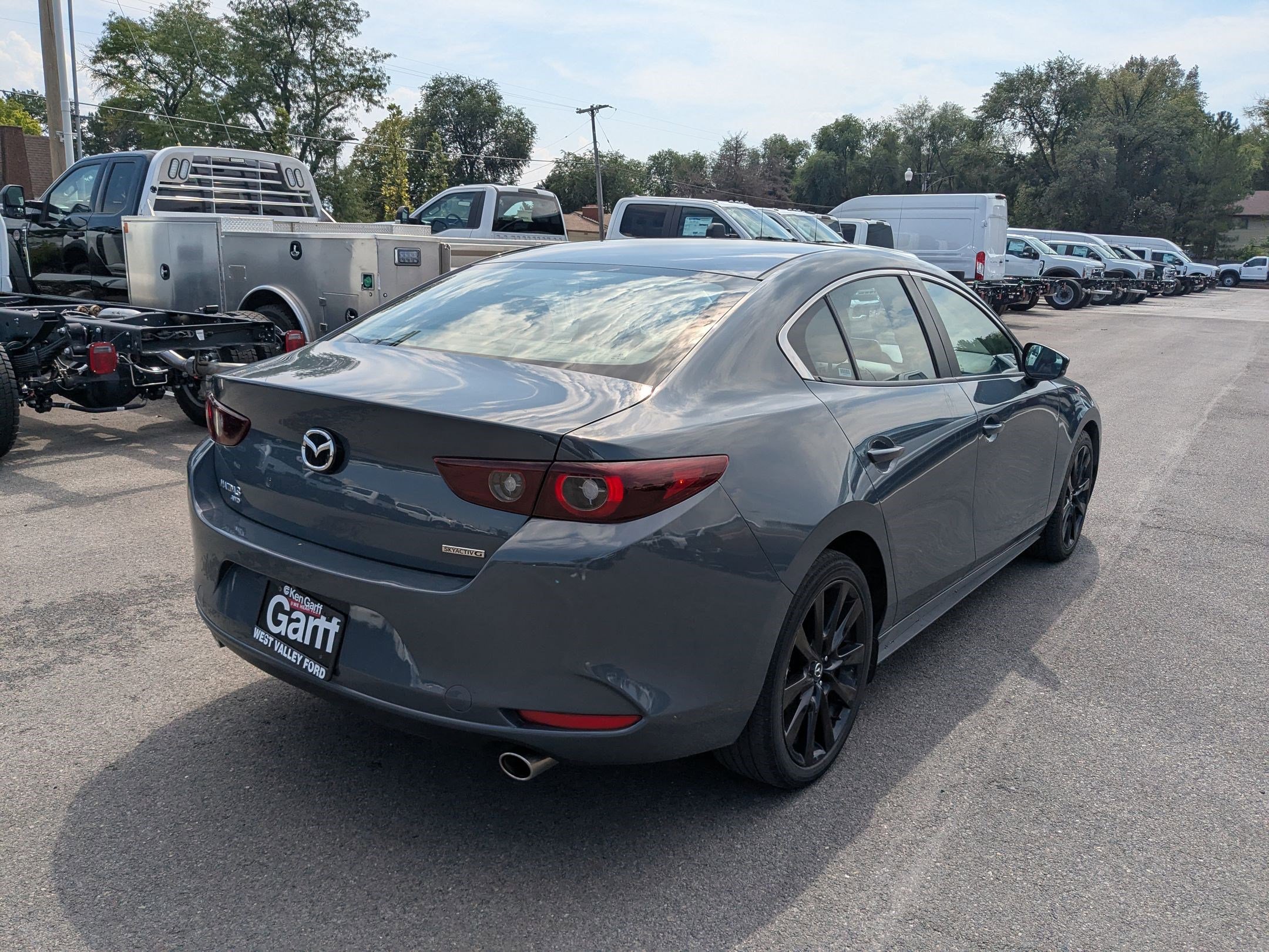 2024 Mazda Mazda3 2.5 s Carbon photo 3