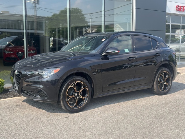 2025 Alfa Romeo Stelvio