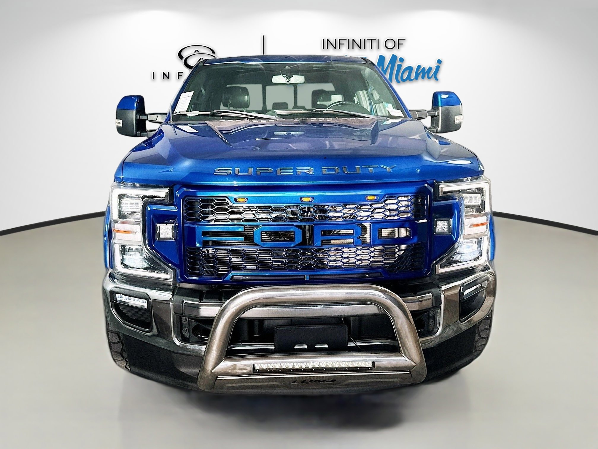 2022 Ford F-250 Lariat photo 2