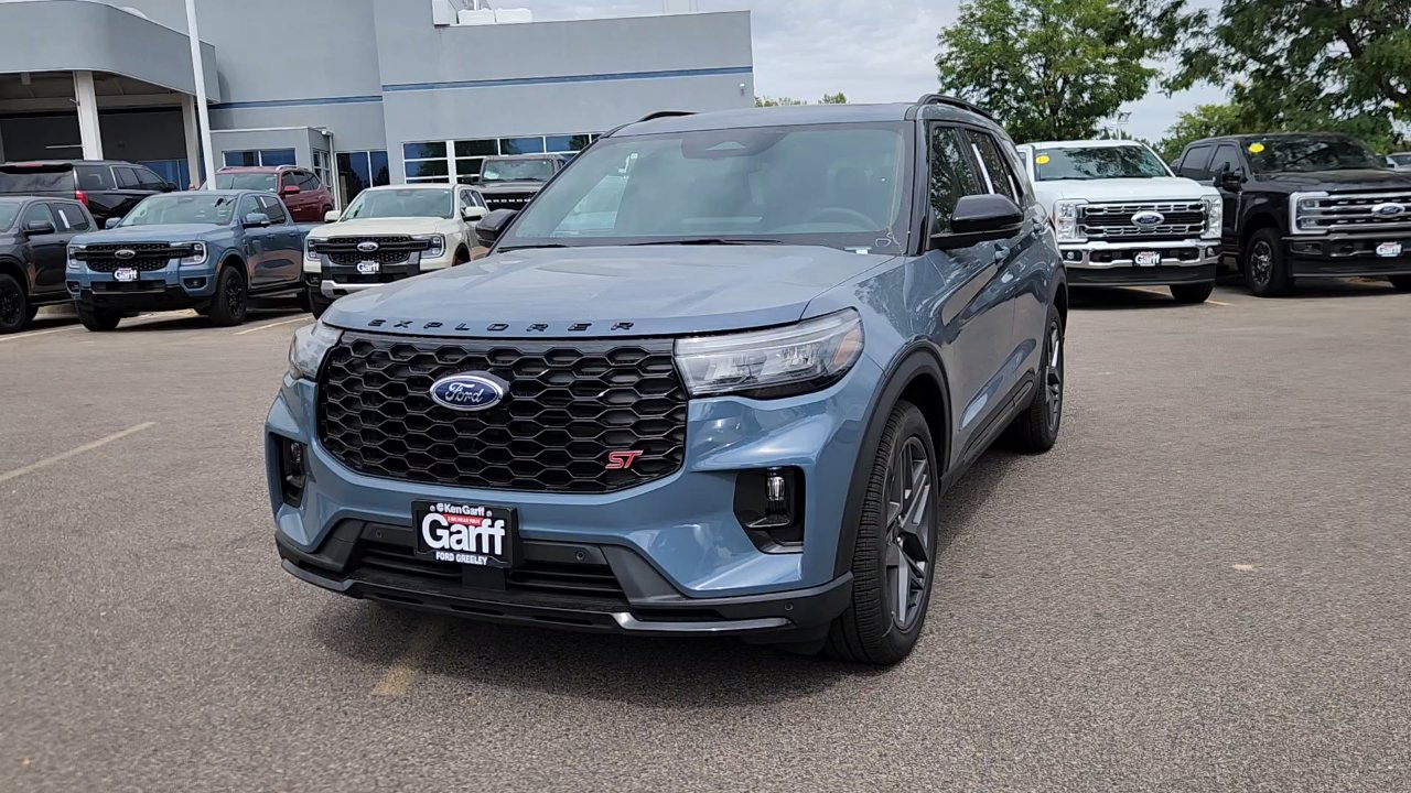 2025 Ford Explorer ST photo 2