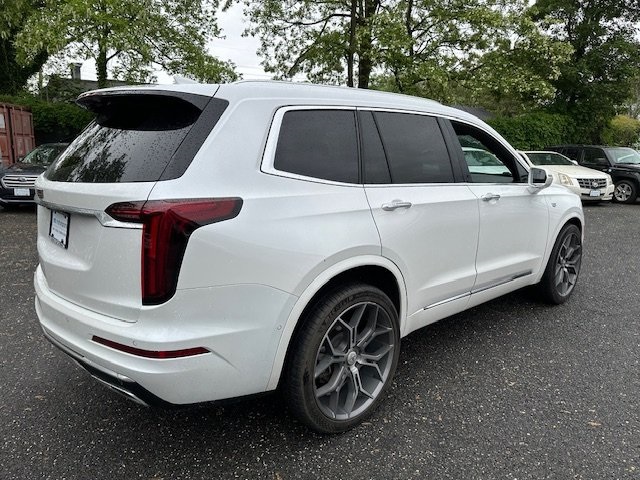 2020 Cadillac XT6 Premium Luxury photo 3