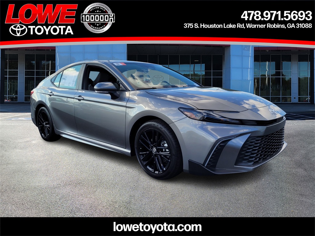 2026 Toyota Camry SE's photo