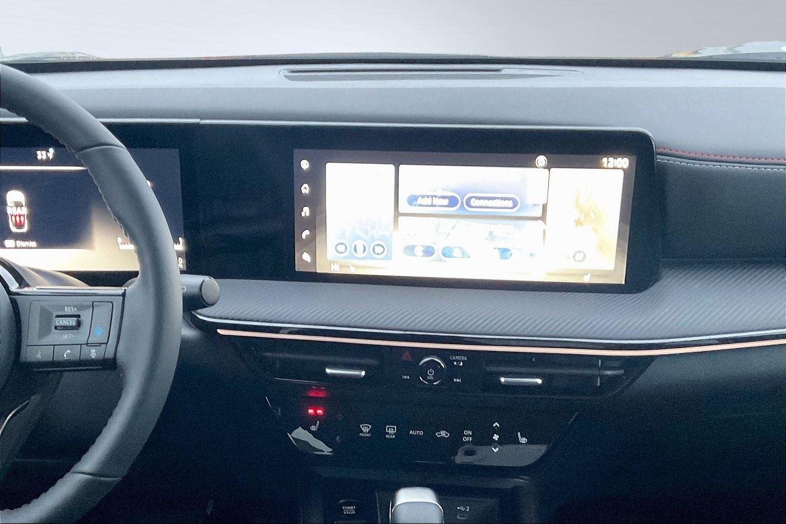 2025 Nissan Kicks SR photo 6