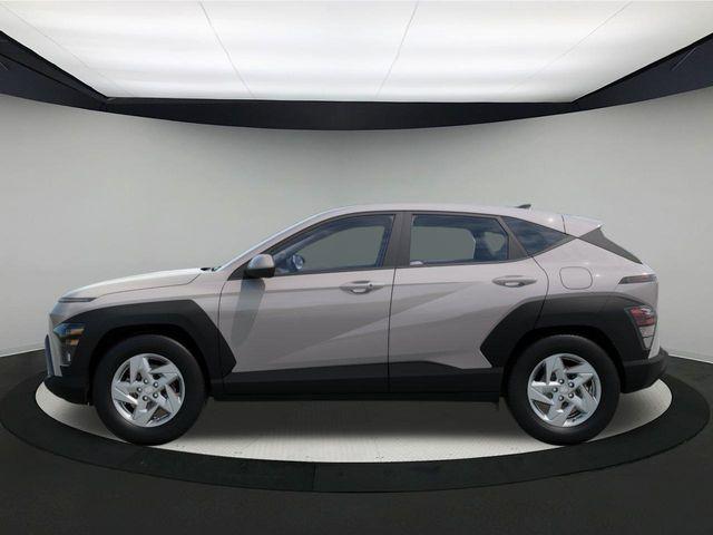 2026 Hyundai Kona SE photo 3