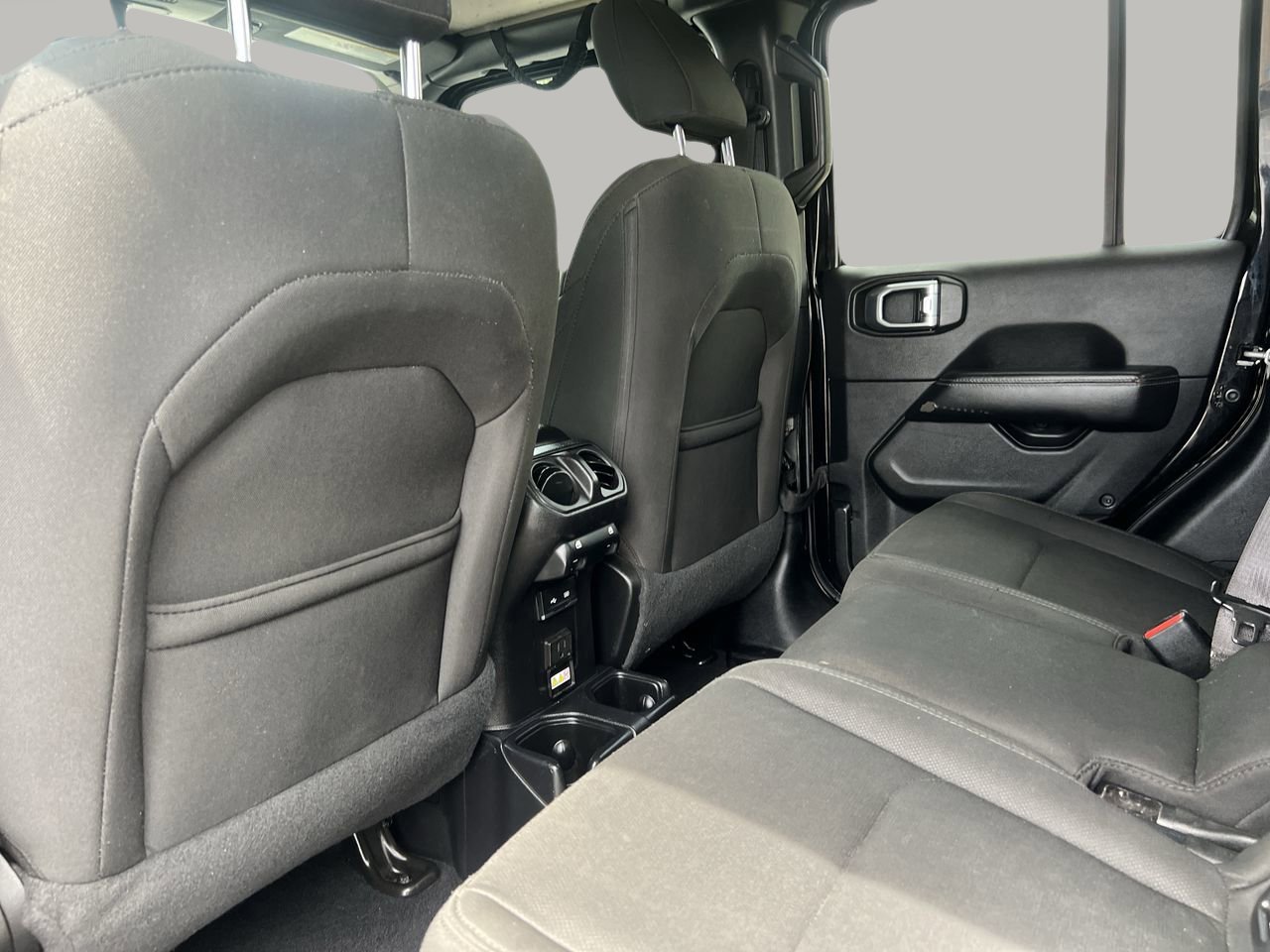 2020 Jeep Gladiator Overland photo 13