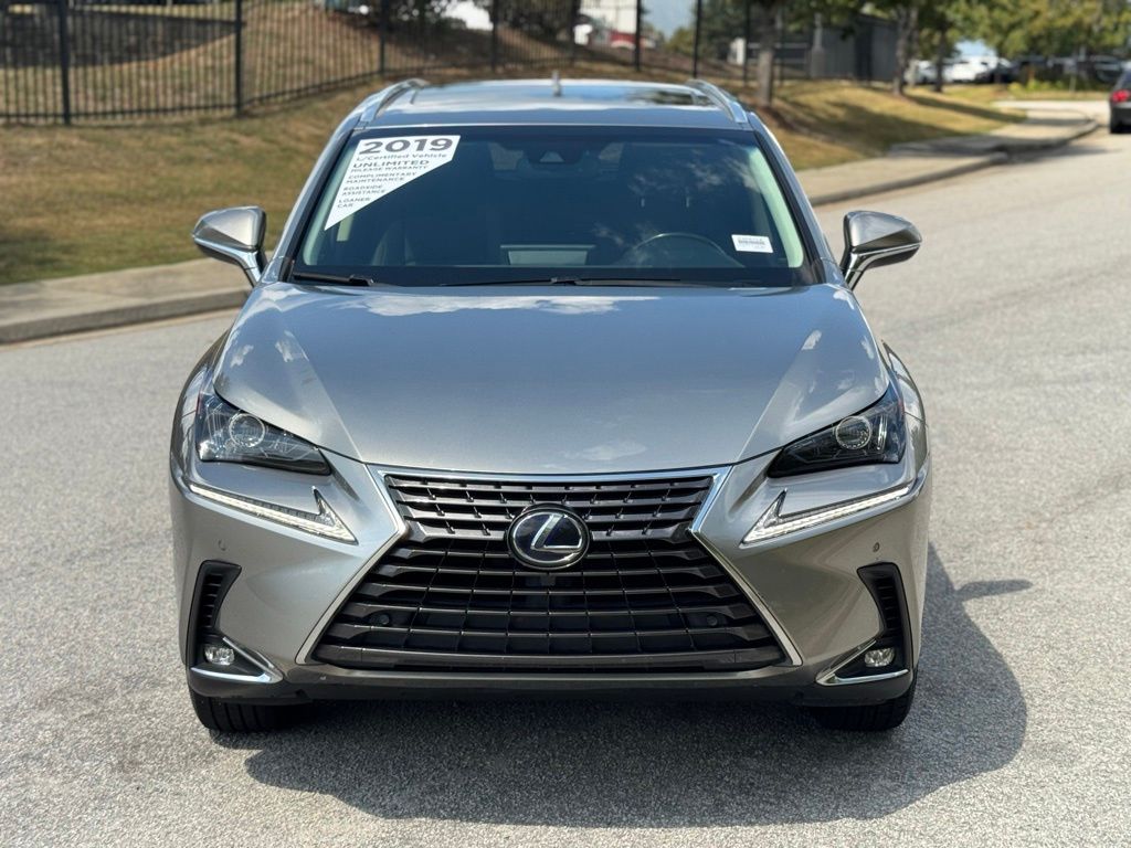 2019 Lexus NX 300h Luxury photo 6