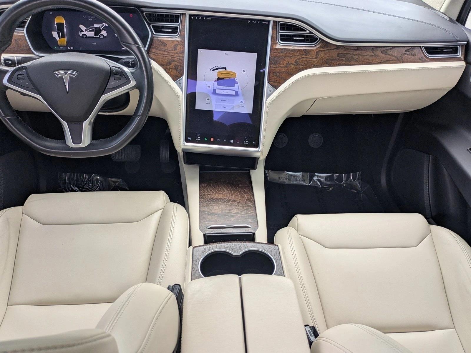 2018 Tesla Model X 75D photo 16