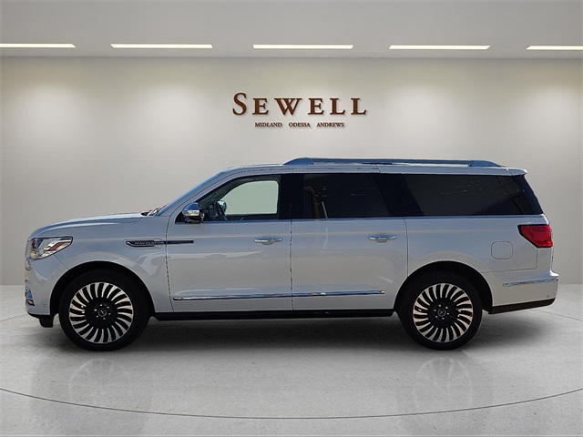 2019 Lincoln Navigator Black Label photo 2