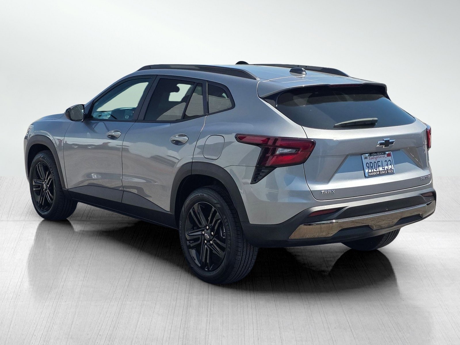 2025 Chevrolet Trax ACTIV photo 2