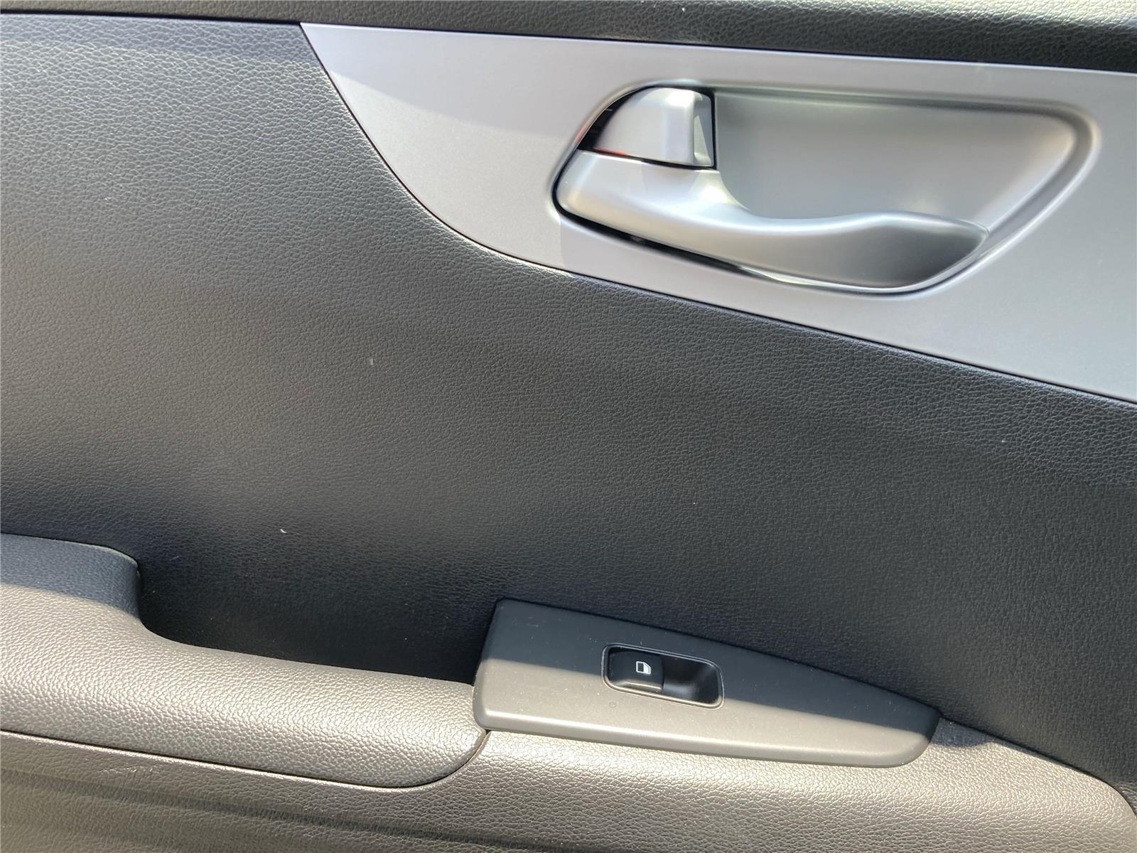 2023 Kia Forte LXS photo 30
